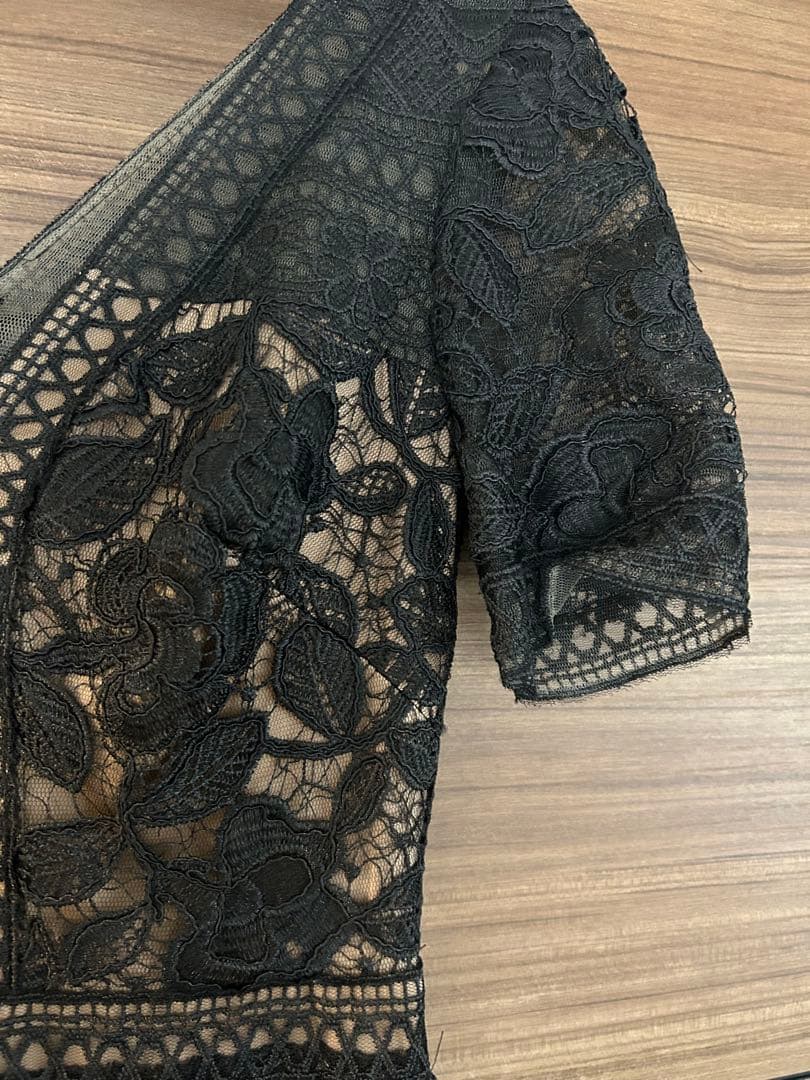 美品❗️TADASHI SHOJI サイズ2 ブラックレースワンピース