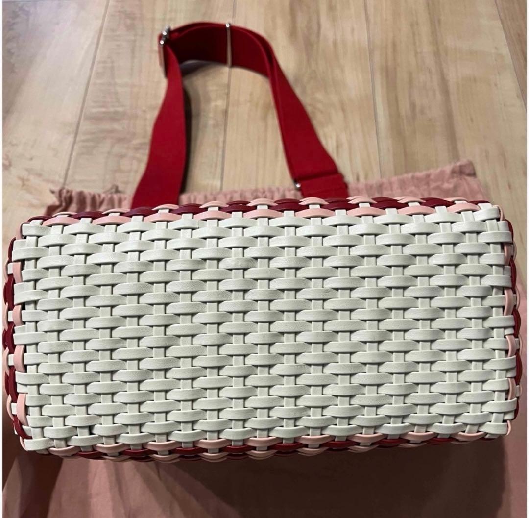 miumiuミュウミュウ　エコレザーかごバッグ新品