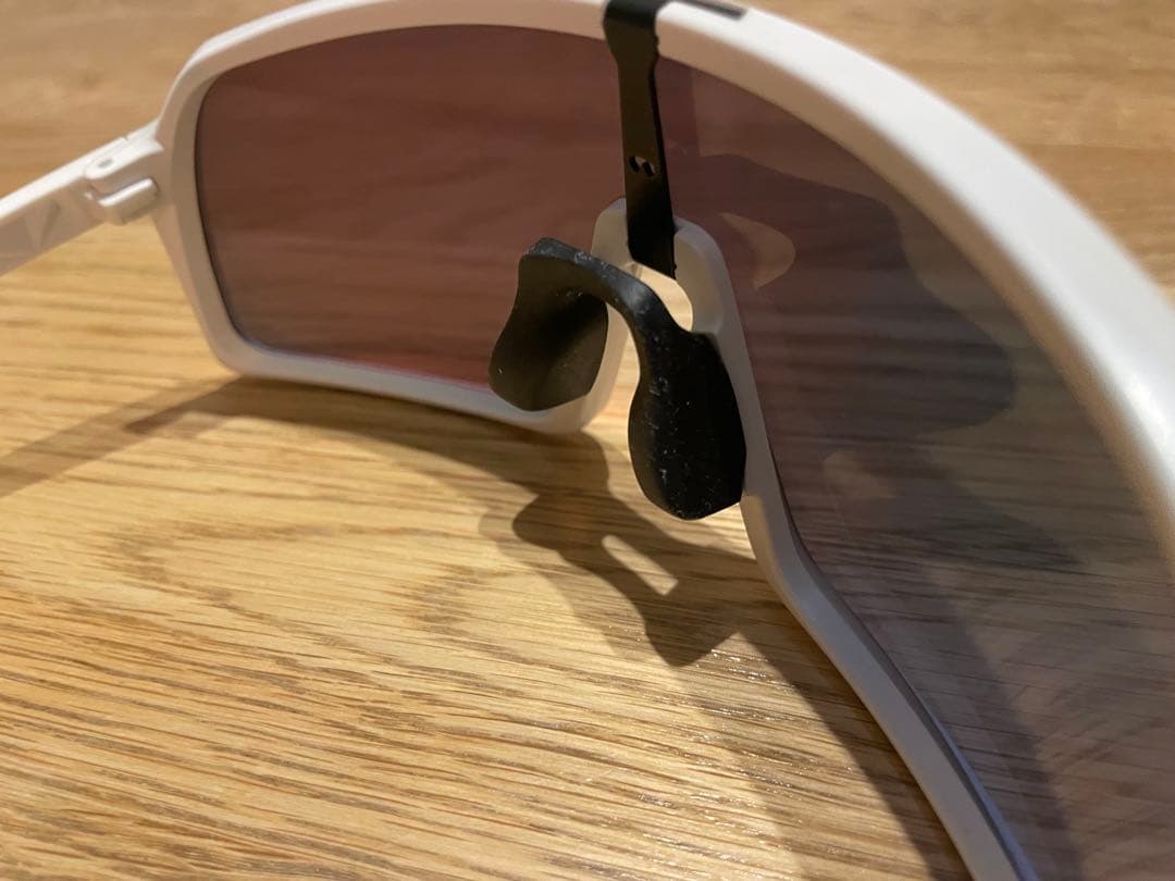 小物 Oakley SUTRO PRIZM ROAD Matte White