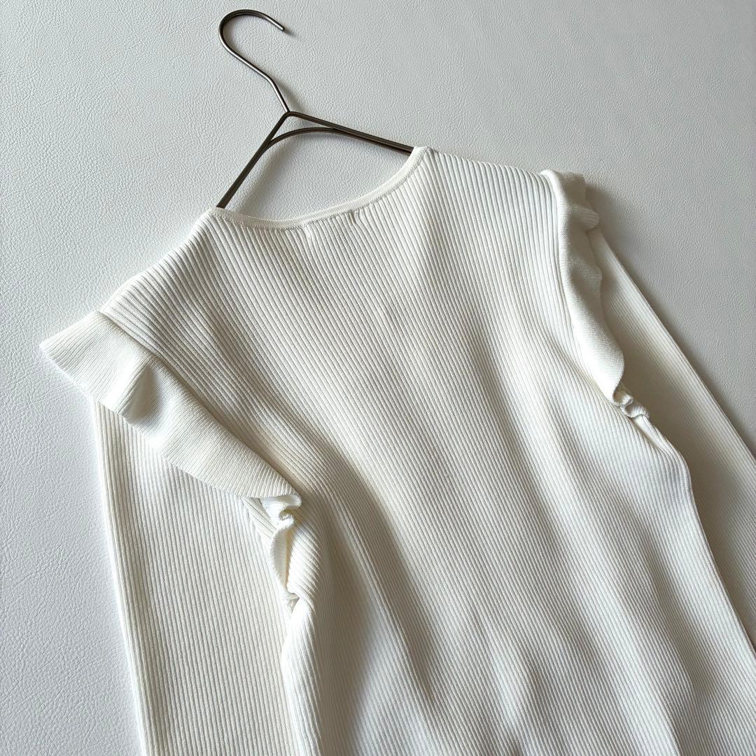 Sov.　ソブ　2024AW　フリルニットカーディガン　金ボタン　ホワイト