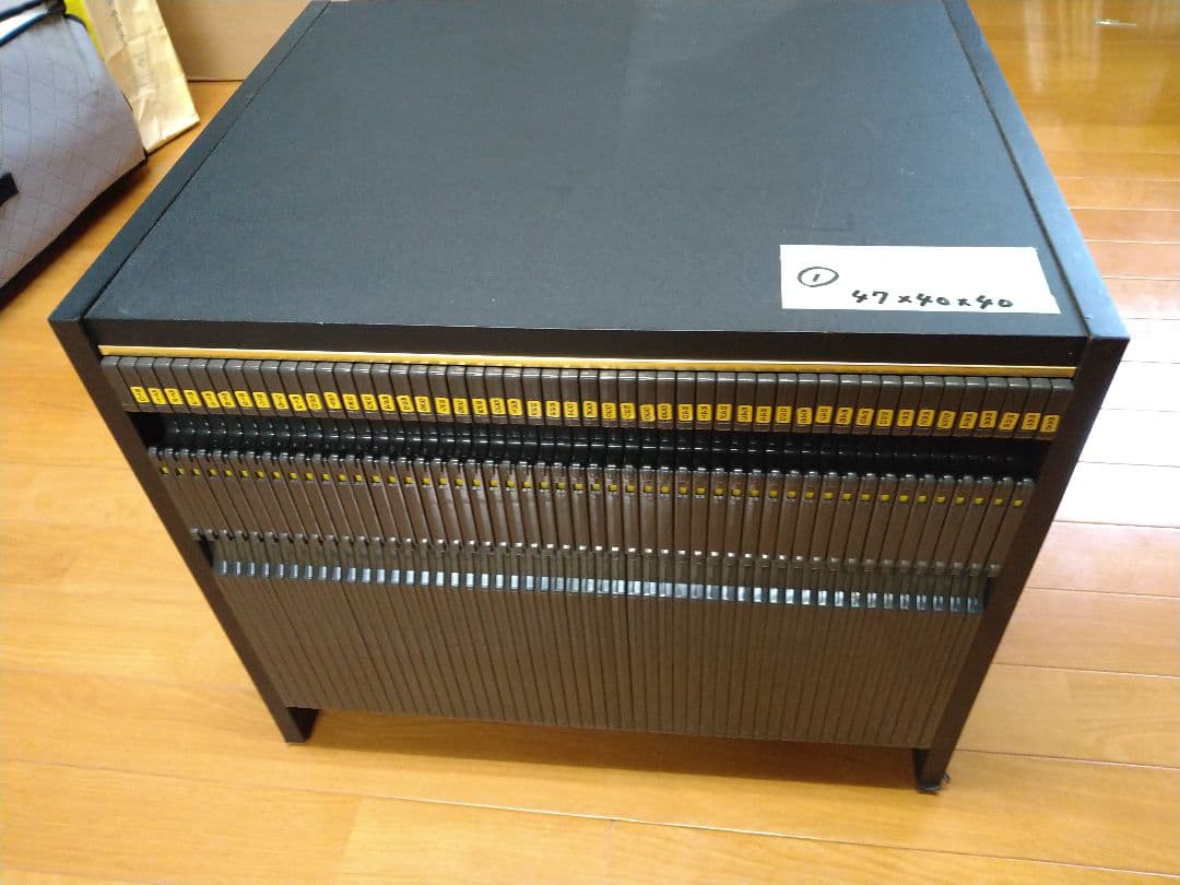 ① LD カラオケ ディスクケース 50枚