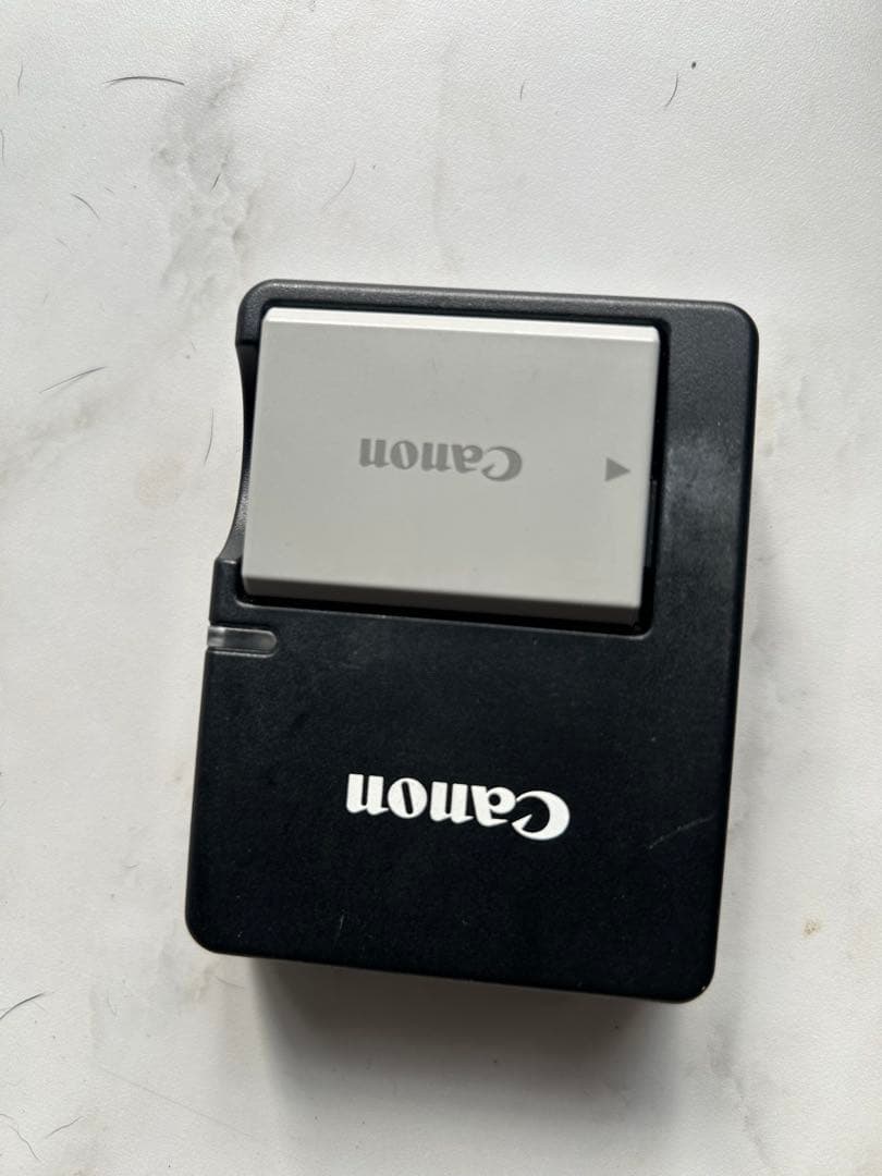 Canon EOS Kiss X2 デジ一眼レフカメラ １５年前当時物ジャンク品