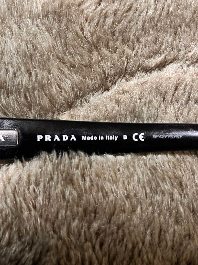 PRADA ブラック スクエア サングラス