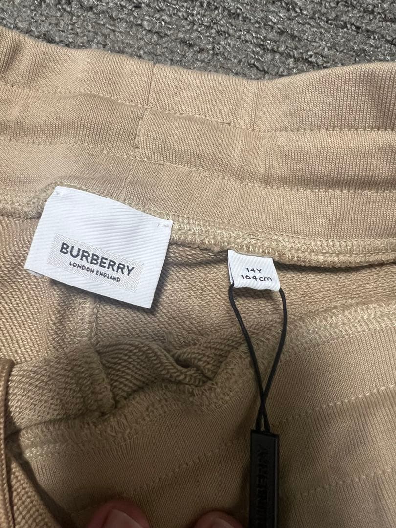 バーバリー　即完売品　セットアップ　14y 極美品　パンツ新品未使用