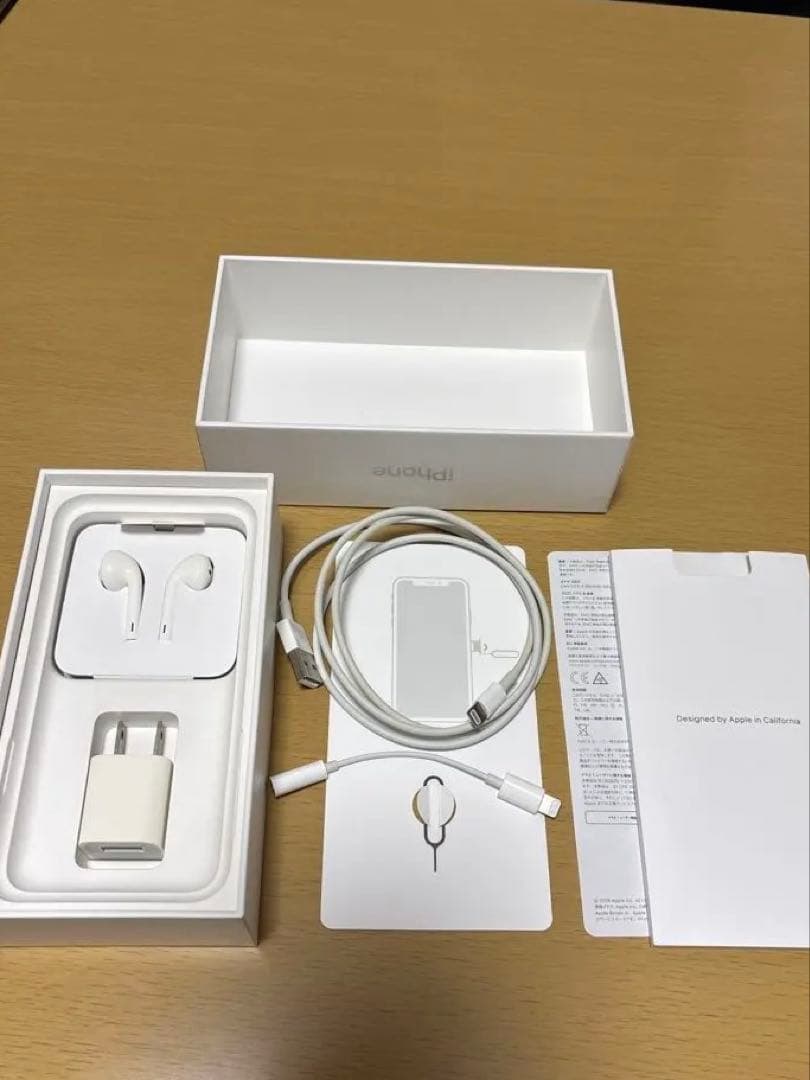 Apple iPhone XS シルバー