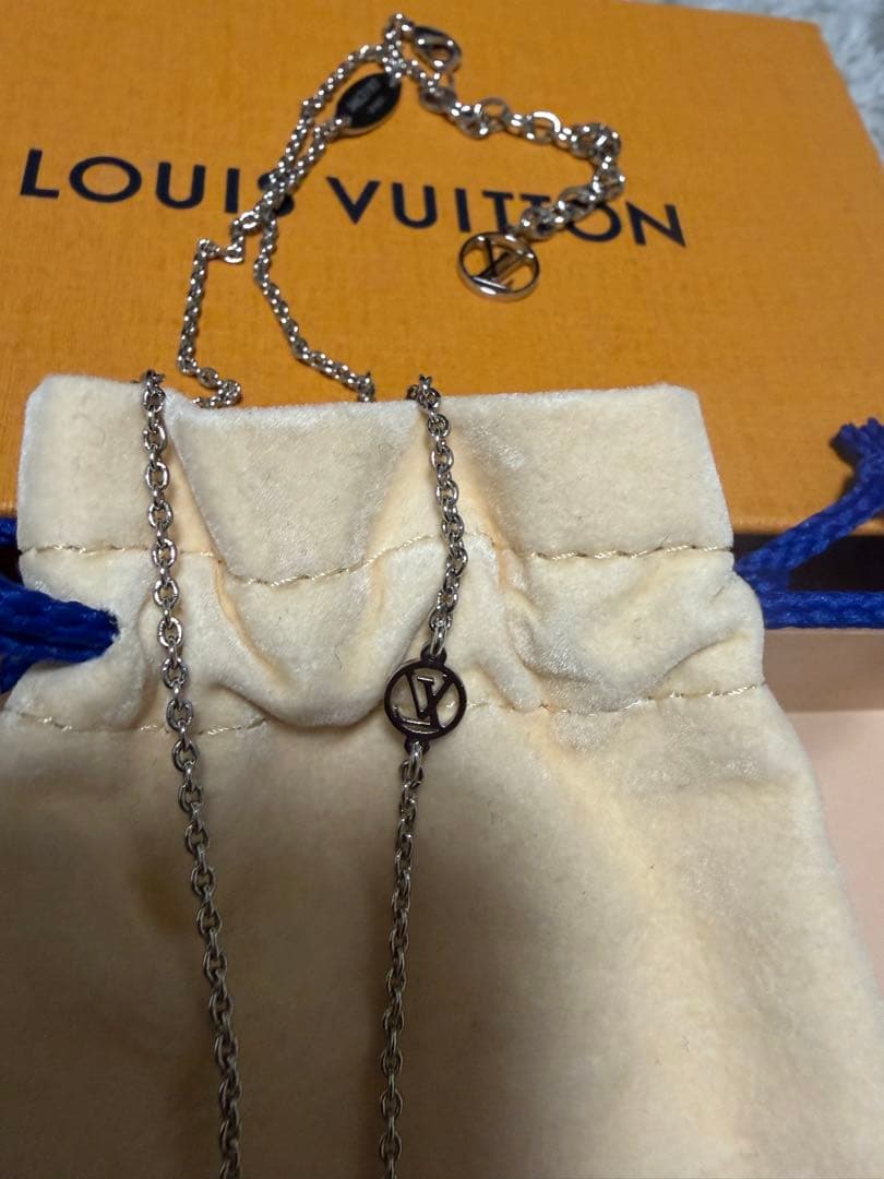 LOUIS VUITTON ネックレス・エッセンシャルV