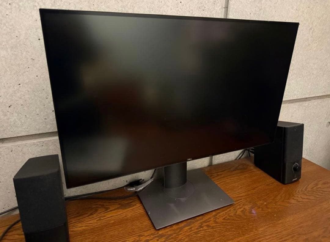 DELL U2720QM 27インチ 4K UHD モニター 本体