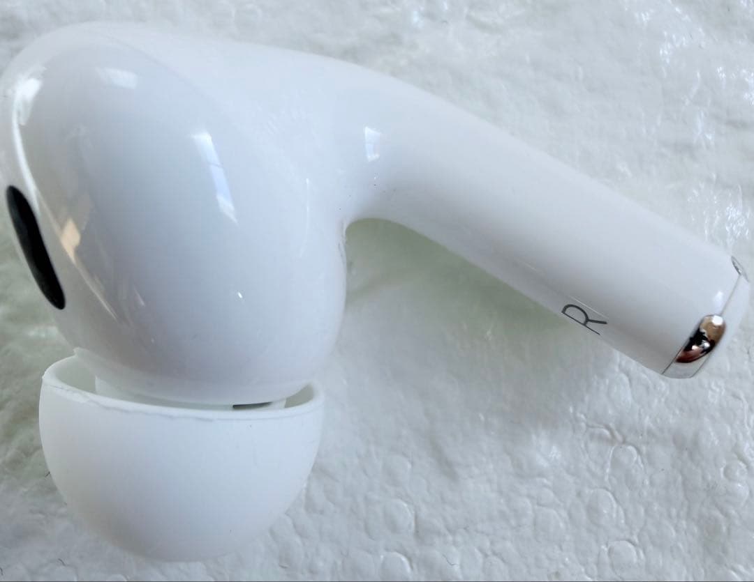 AirPods Pro 第２世代 MagSafe充電ケースケーブル付き