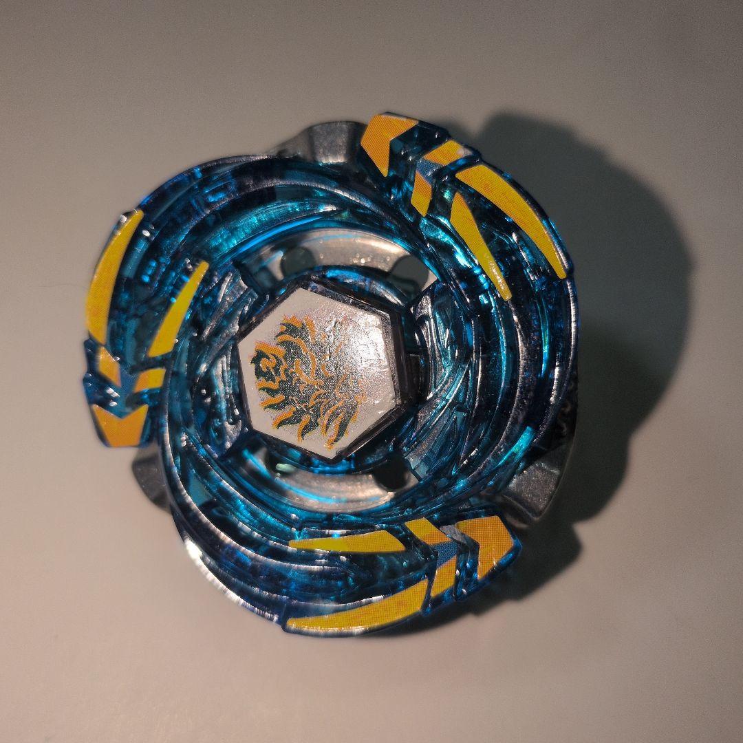 S*)様 メタルファイトベイブレード 10個セット ランチャーはオマケです。