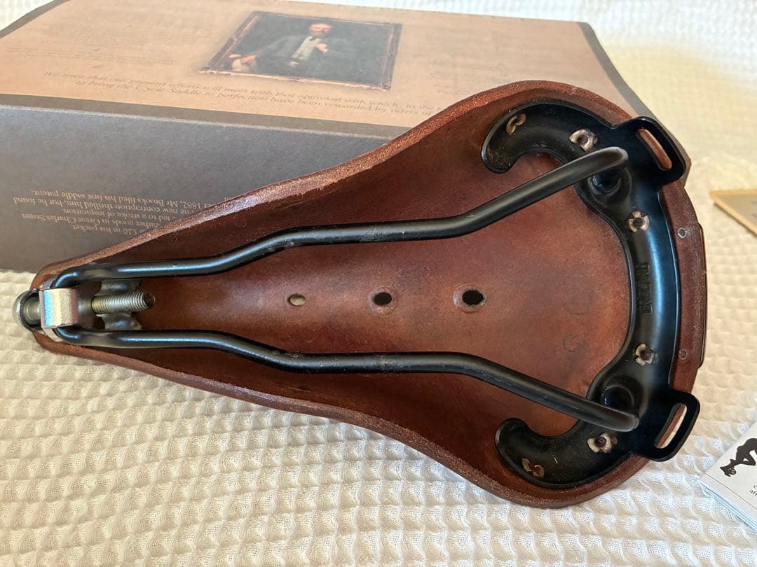 BROOKS B17 チャンピオンナロー ブラウンサドル