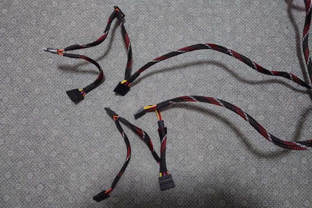Huntkey X7-1200 1200W ATX 電源ユニット
