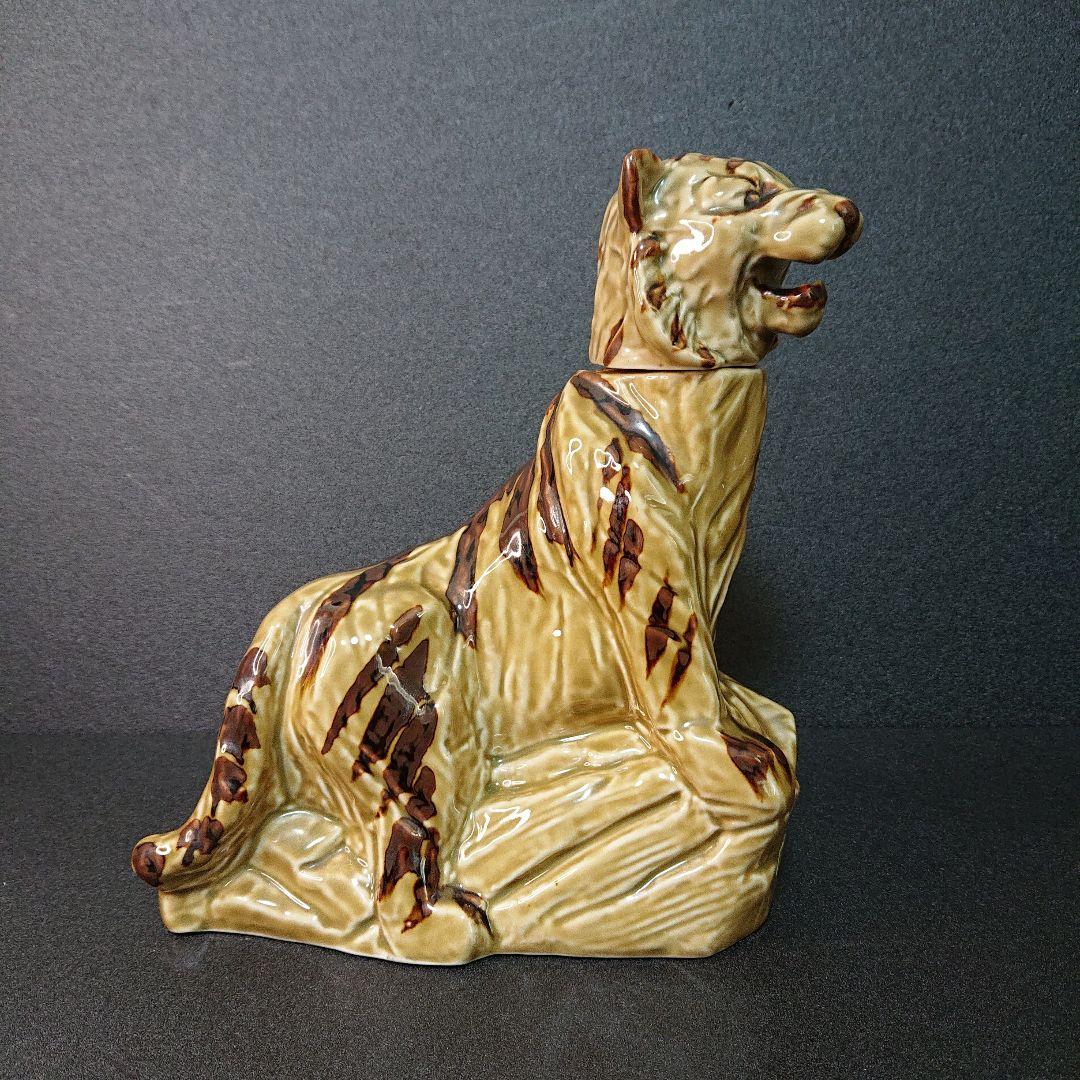 サントリー ウイスキー ローヤル12年 オールド 特級 干支 寅 陶器