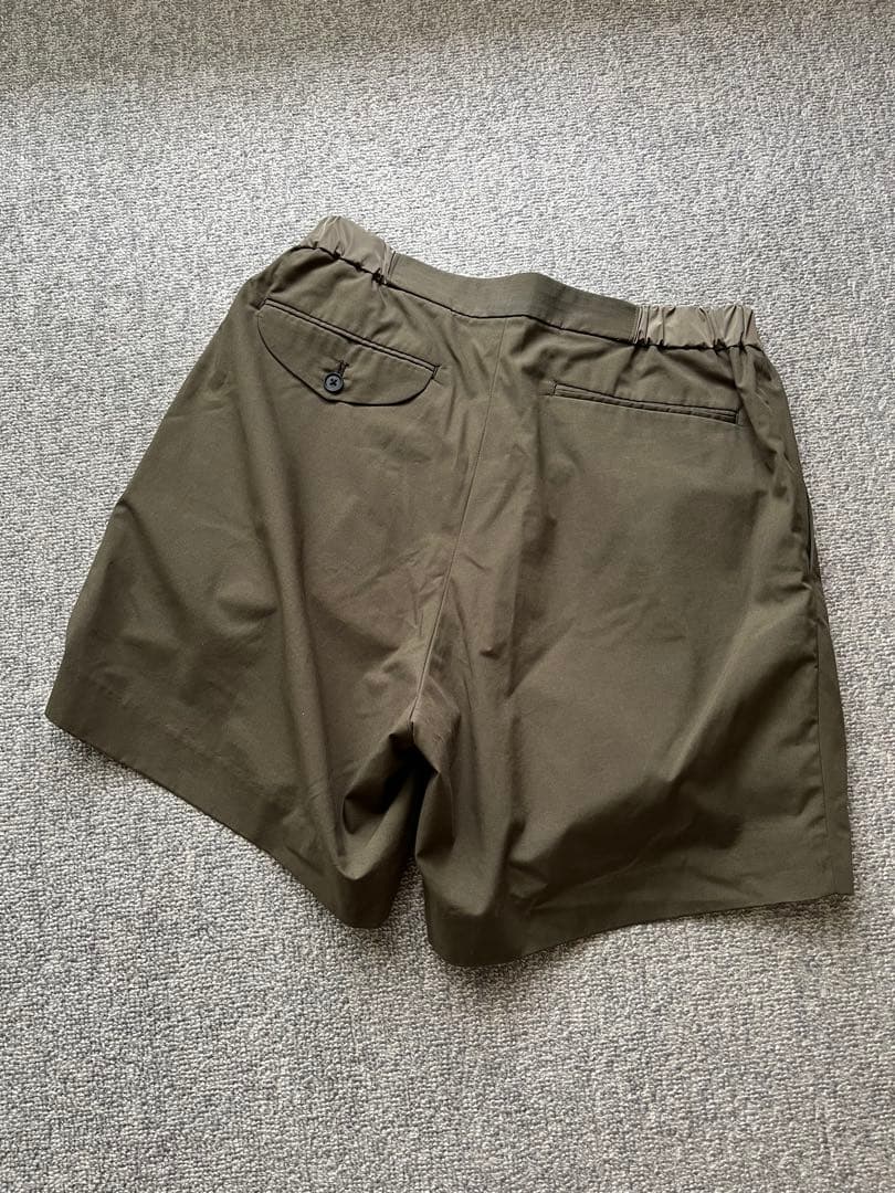 Kolor BEACON カーキショーツ　サイズ2