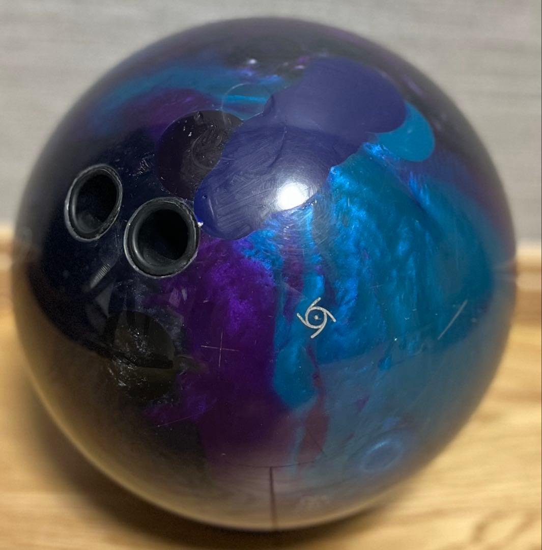 【大人気ボール】ボウリングボール　初代アストロフィジックス　15ポンド