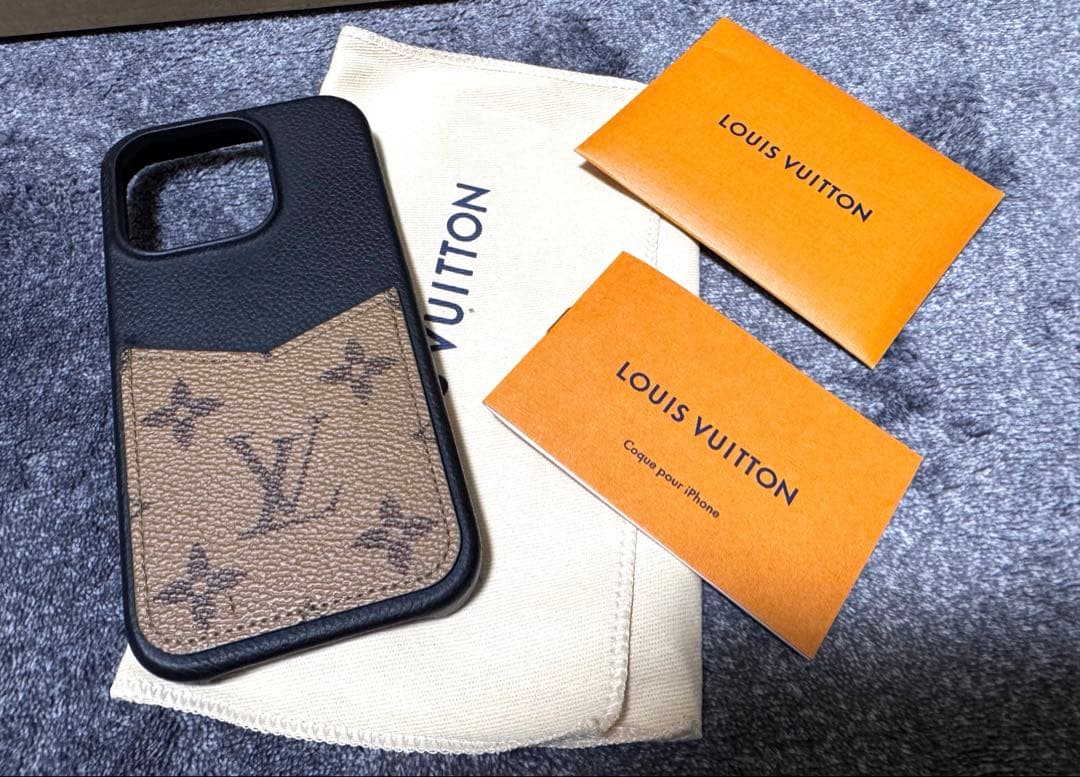 美品［正規品］ルイヴィトン　iPhone 15 Pro ケース箱付き