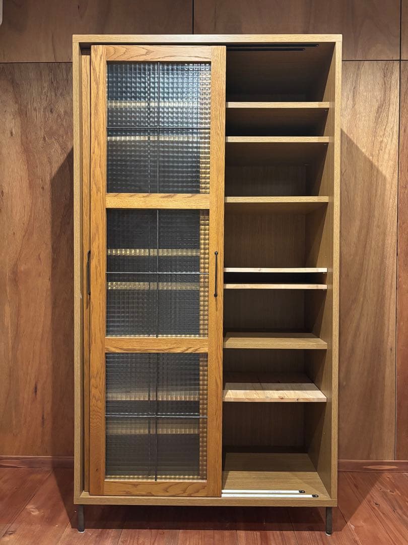 アデペシュ/カデル スライドガラスキャビネット ハイ /収納キャビネット