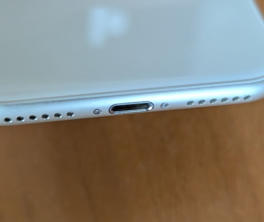 iPhone SE 第3世代 64 GB スターライト