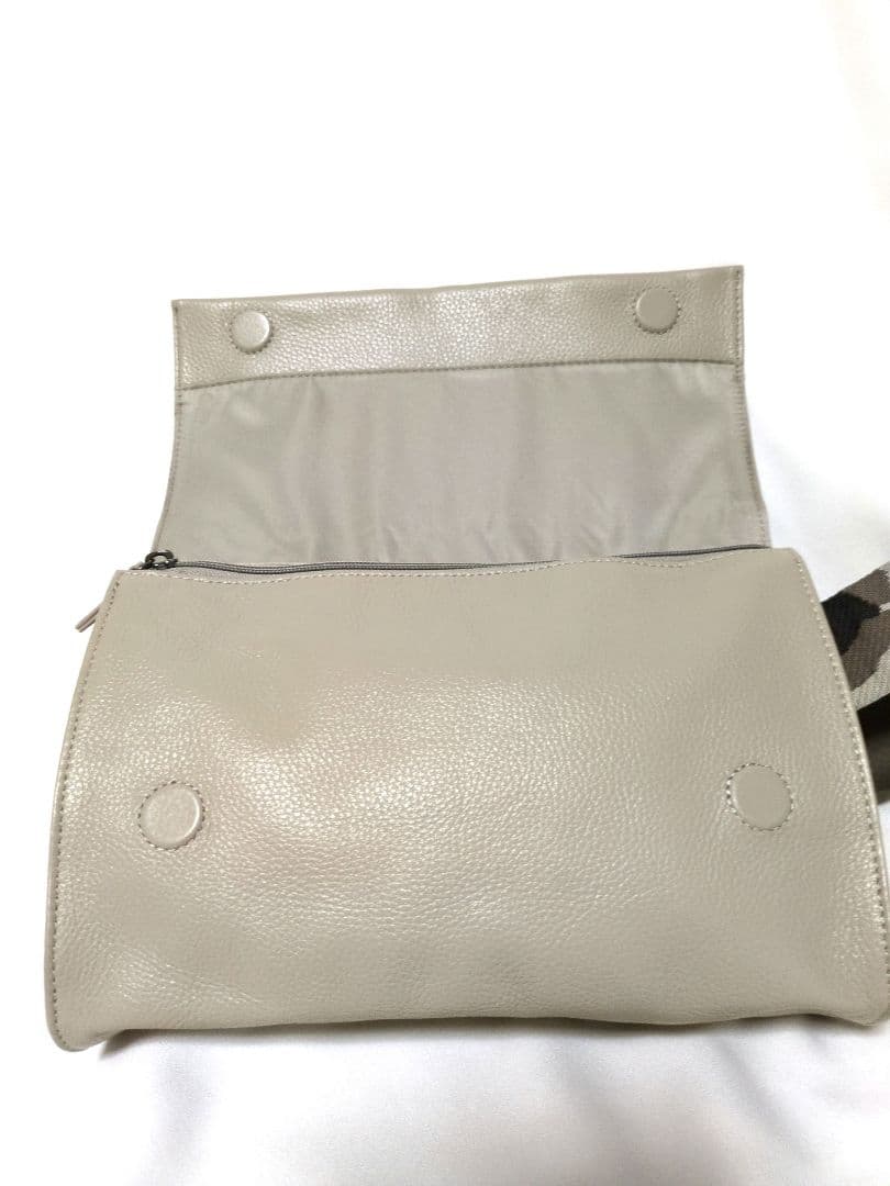 美品☆ear PAPILLONNER ワイドテープショルダーバッグ　ボディバッグ