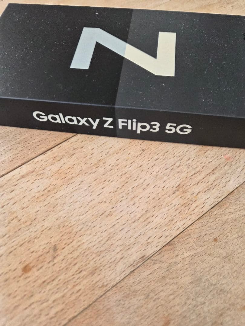 スマートフォン本体 Samsung Galaxy Z Flip3 5G docomo