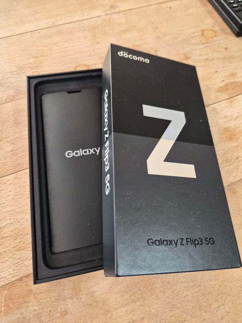 スマートフォン本体 Samsung Galaxy Z Flip3 5G docomo