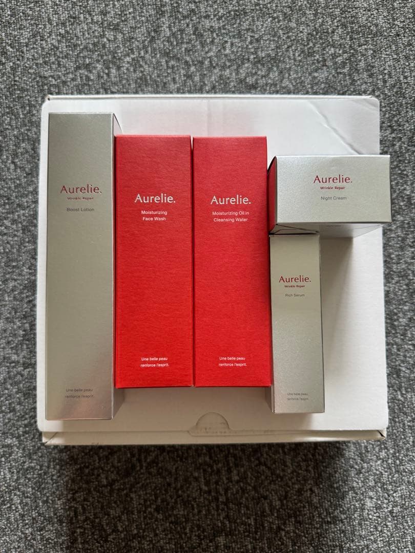 平日限定セール　【新品未開封】Aurelie　プレミアムエイジング集中ケアセット