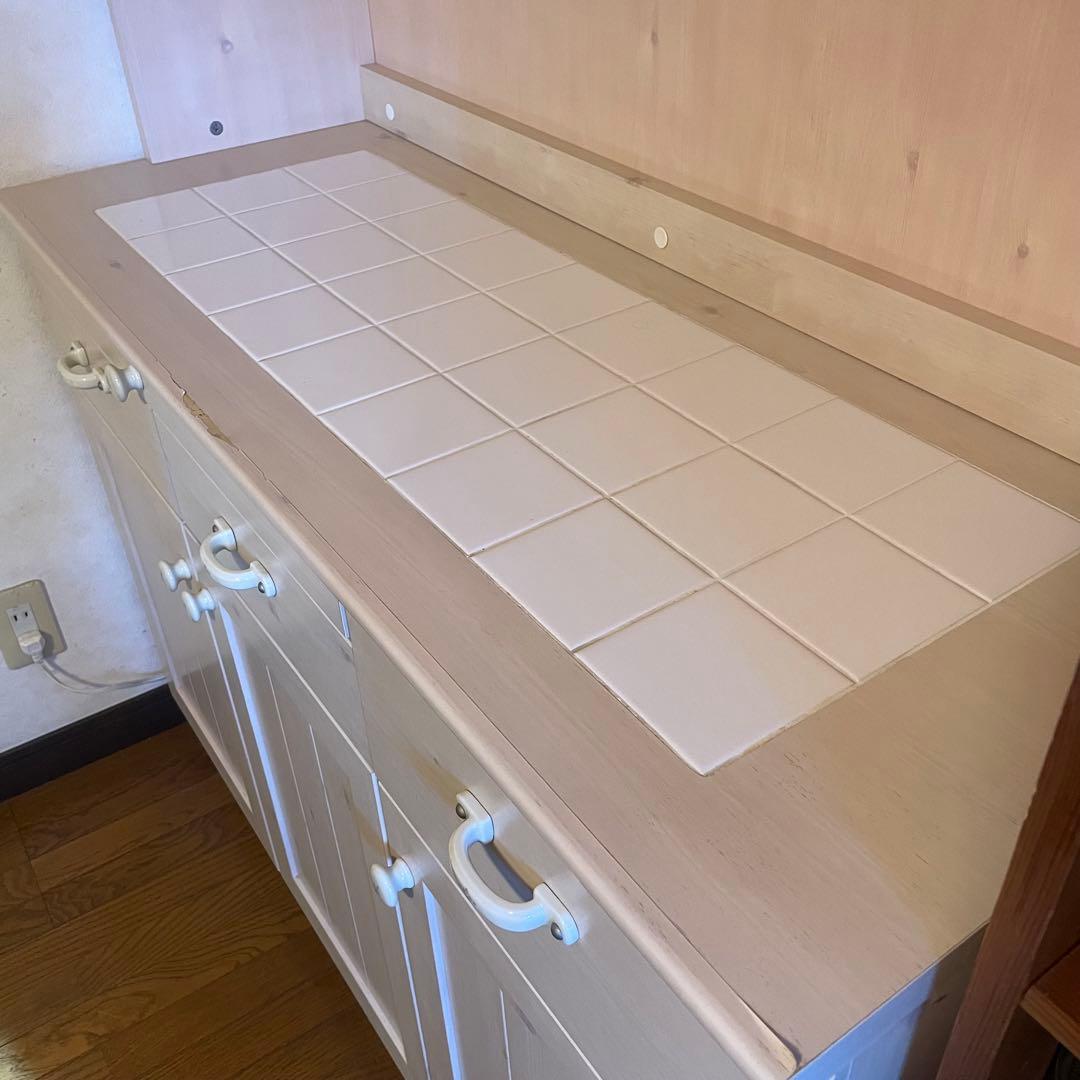 ナチュラル　ホワイト系食器棚　キャビネット