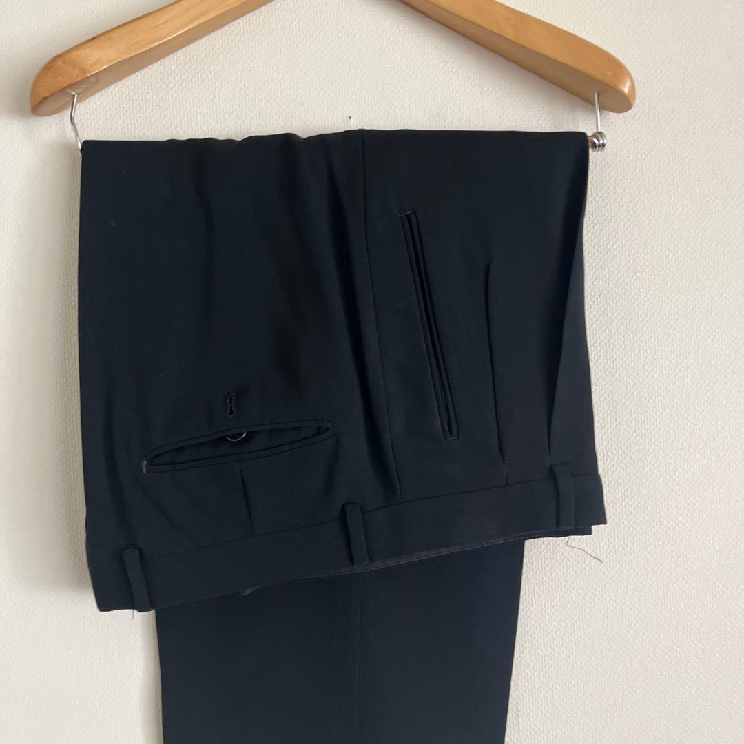 ARMANI COLLEZIONI ブラック スーツ（50/R）