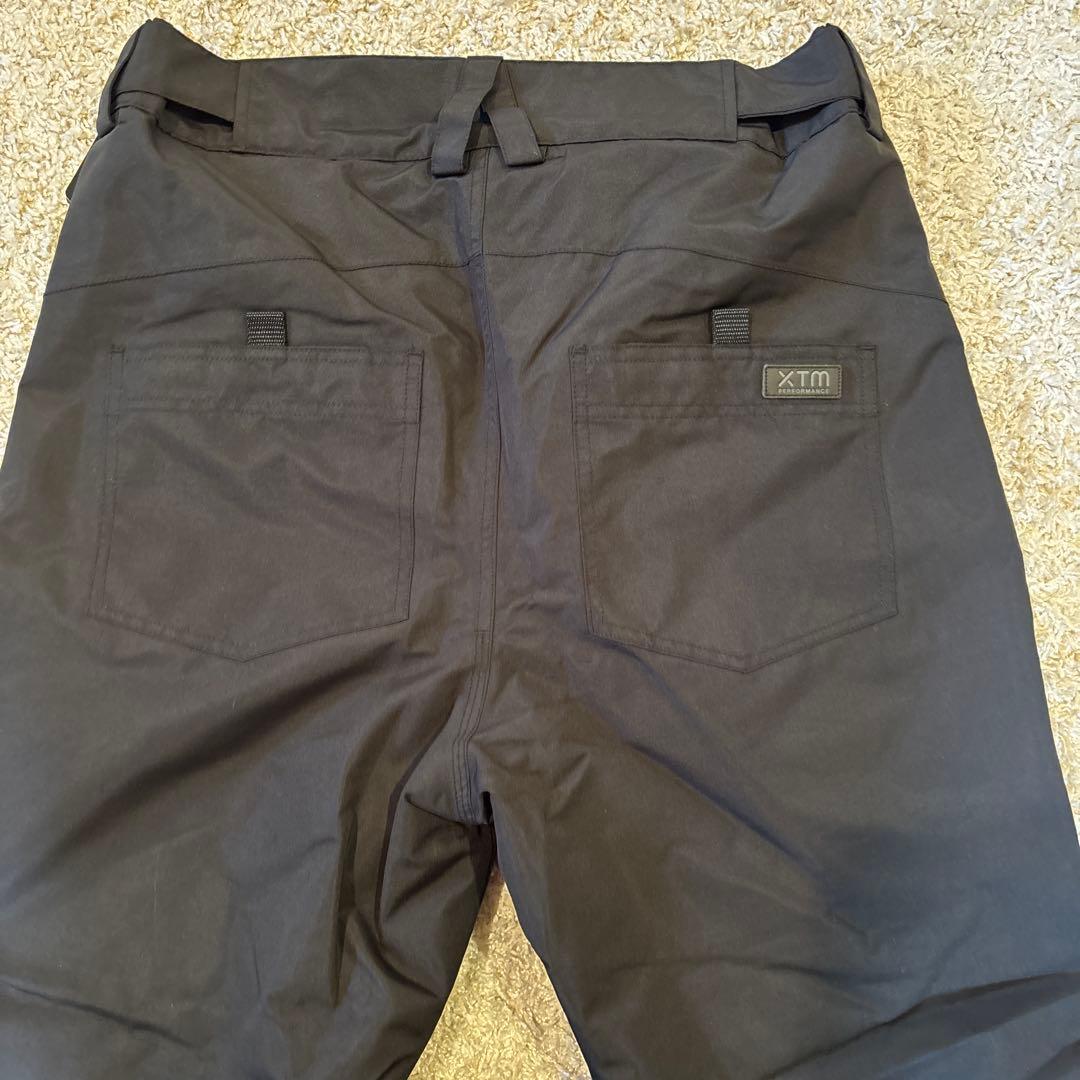 新品　XTM スキーウェア メンズ パンツXL