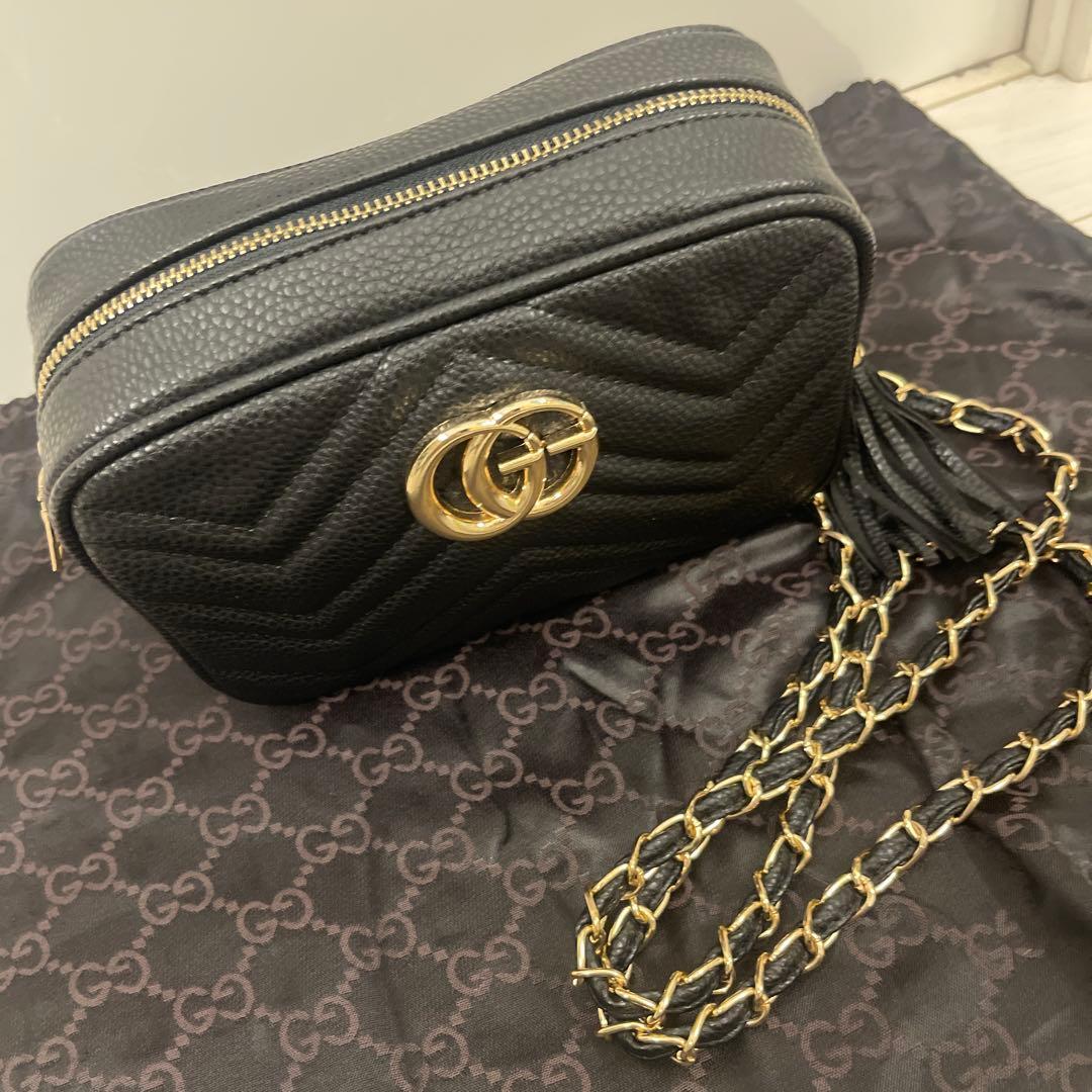 GUCCI チェーンショルダーバック　ブラック　ノベルティ