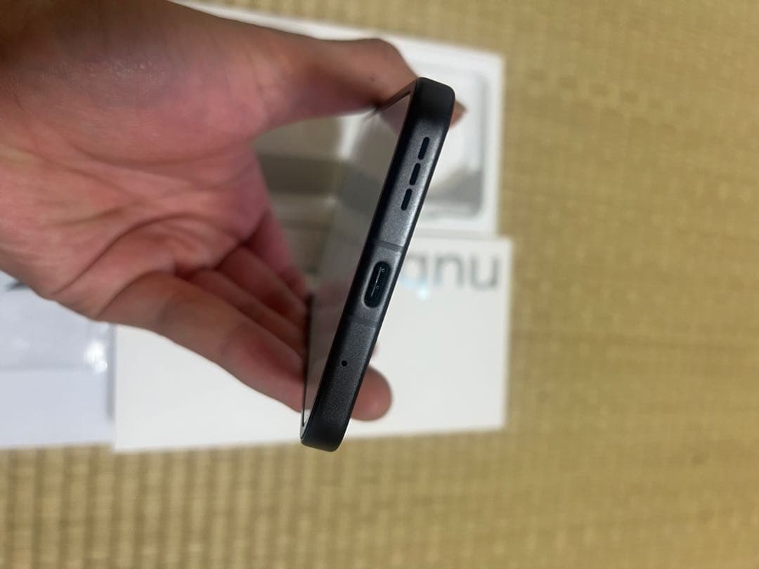 スマートフォン本体 Nubia FLIP 5G