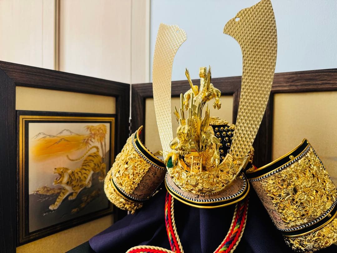 値下げ【五月人形　武将の御兜飾り　櫃付きセット一式】手渡し・引取可