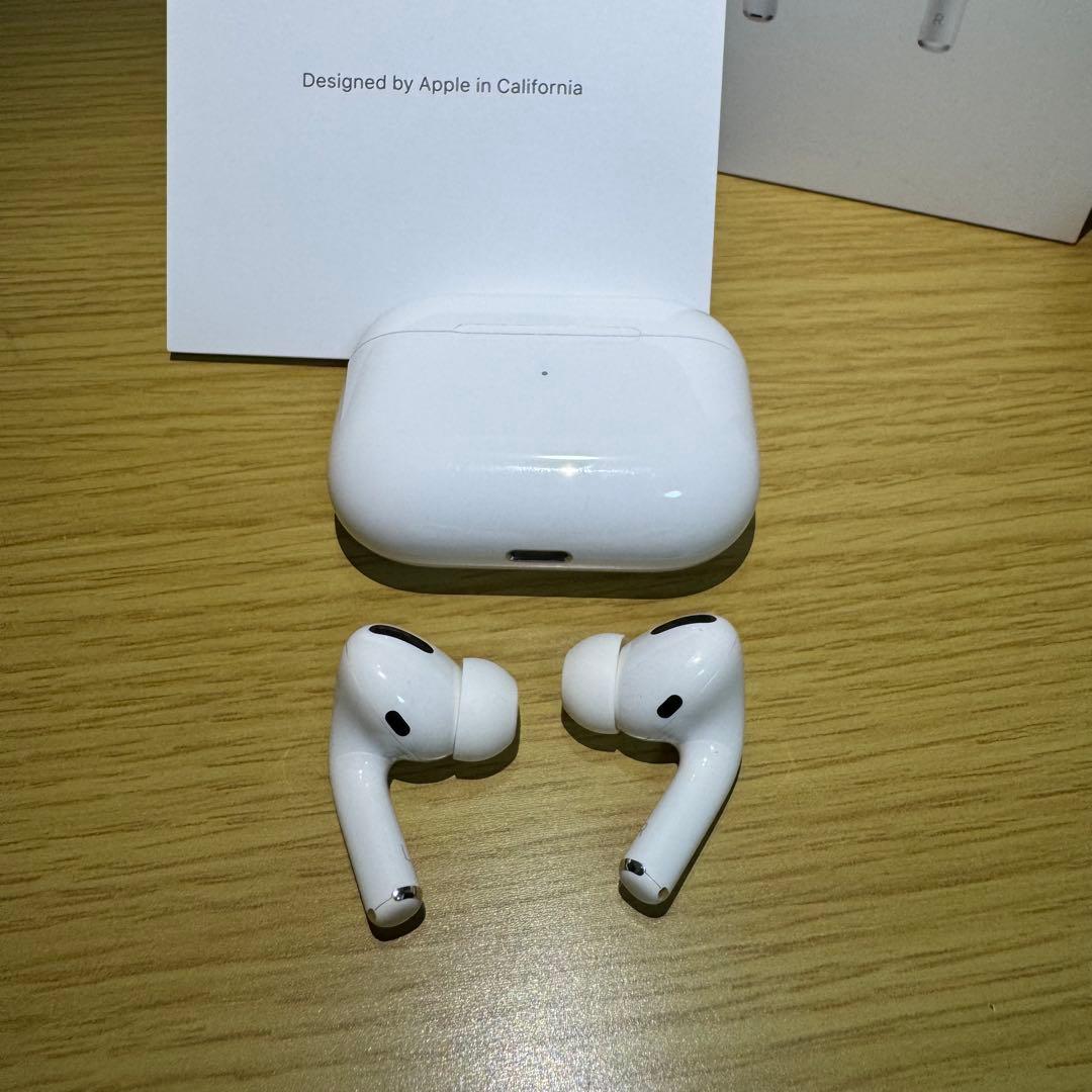 【美品】AirPods Pro 第一世代　本体 充電ケース付き