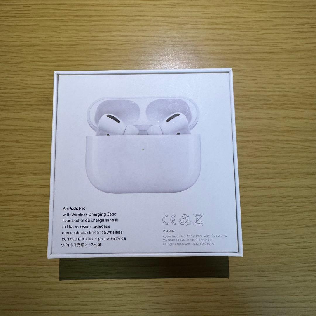 【美品】AirPods Pro 第一世代　本体 充電ケース付き