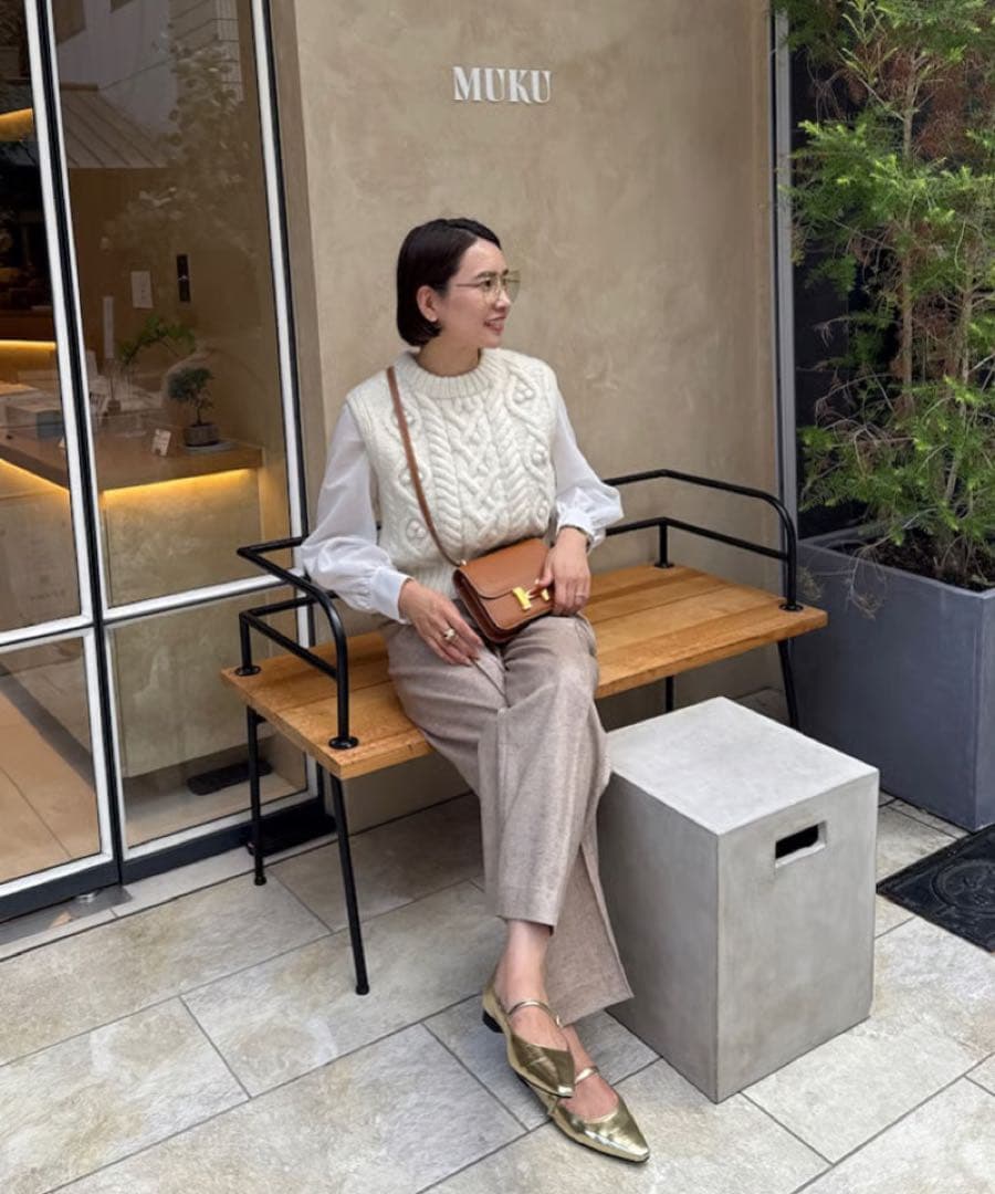 OHGA KNIT VEST ホワイト白　オーガ　ニットベスト　ケーブルニット