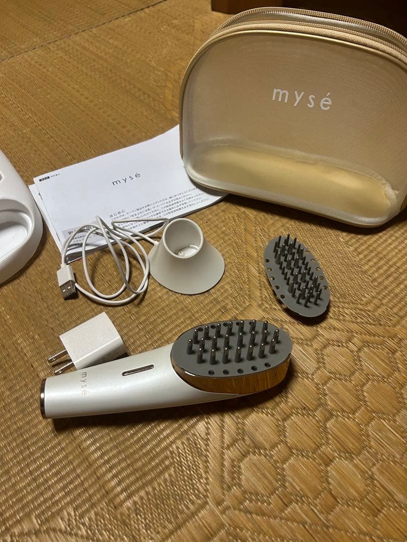mysé 美顔器 ホワイト 充電器・スタンド付き