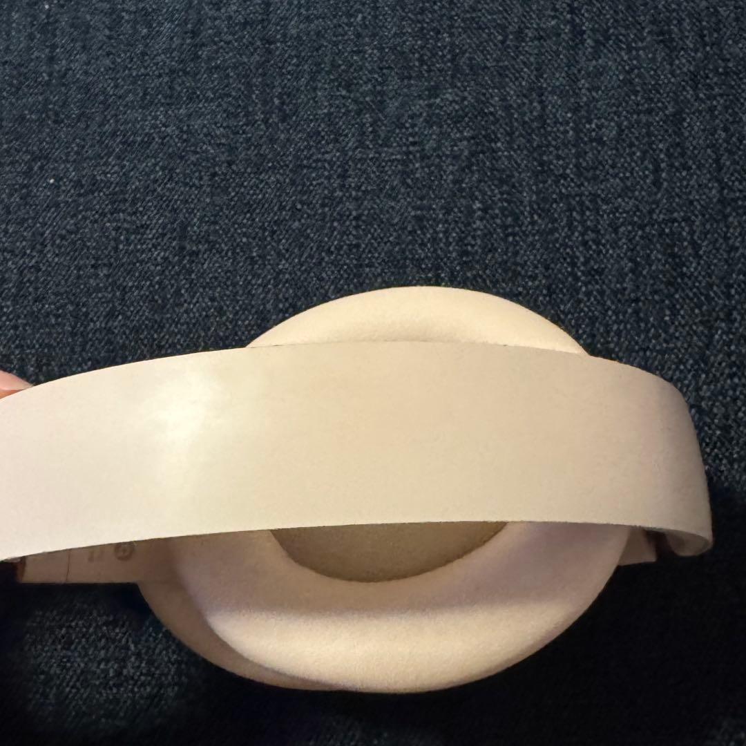 Beats Studio Pro x Kim Kardashian ムーン