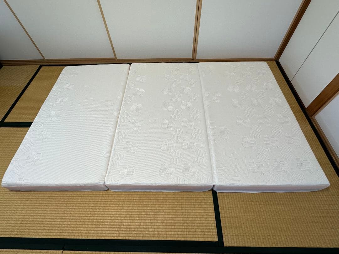 【応援　割】三つ折りマットレス Limne 折り畳みマットレス　(セミダブル)