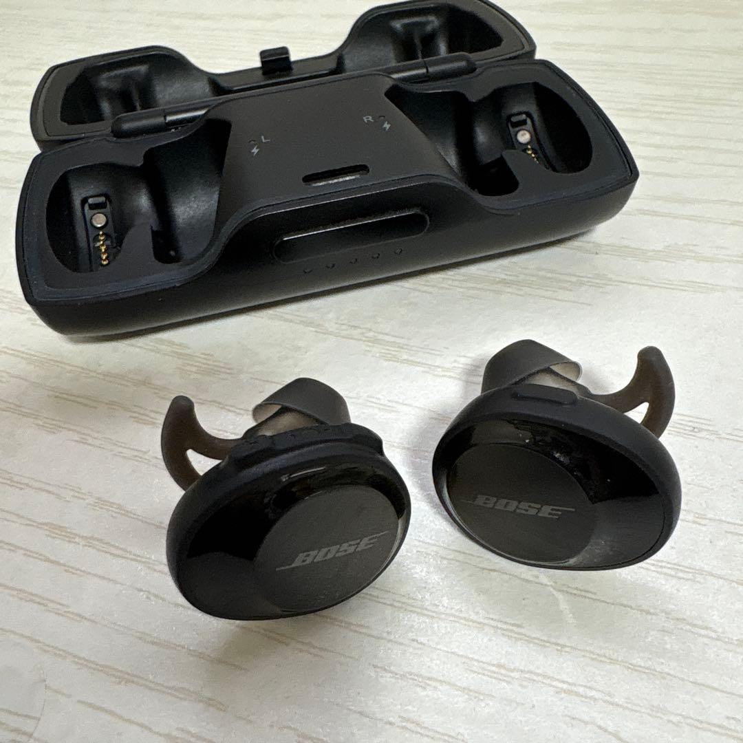 Bose sound sport free / ワイヤレスイヤフォン