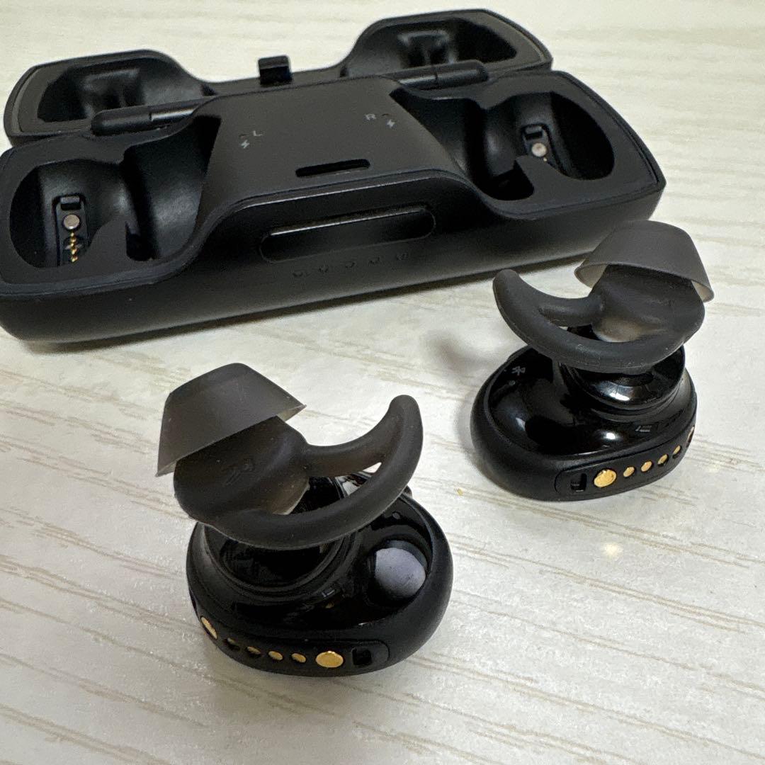 Bose sound sport free / ワイヤレスイヤフォン