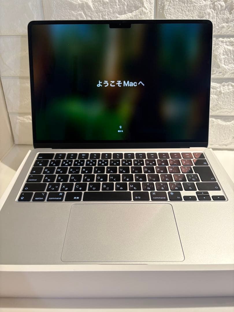 【極美品】　MacBook Air M2