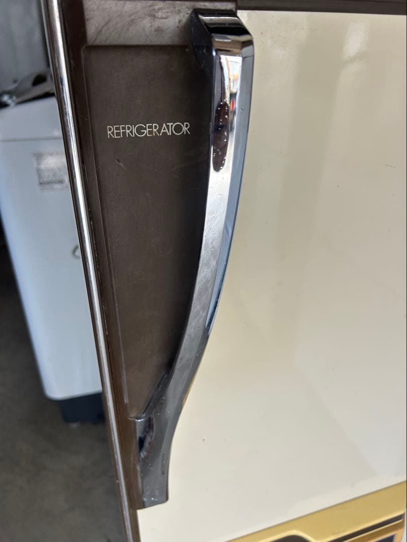 早*す様 美品レトロなクリーム色 冷蔵庫