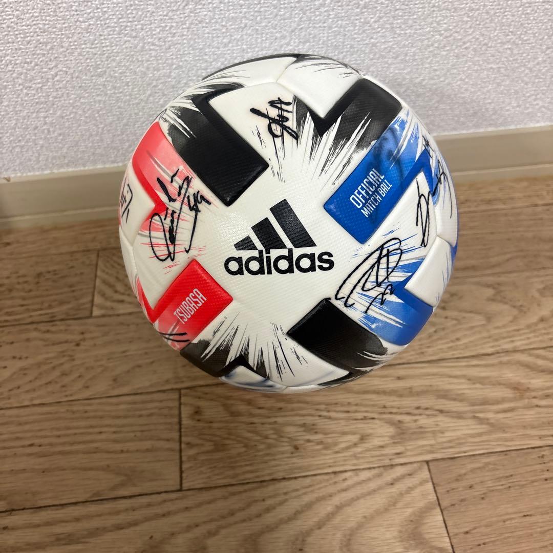 T*@様 adidas サッカーボール ヴィッセル神戸選手サイン入り サイズ5