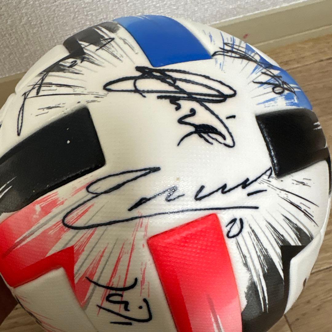 T*@様 adidas サッカーボール ヴィッセル神戸選手サイン入り サイズ5