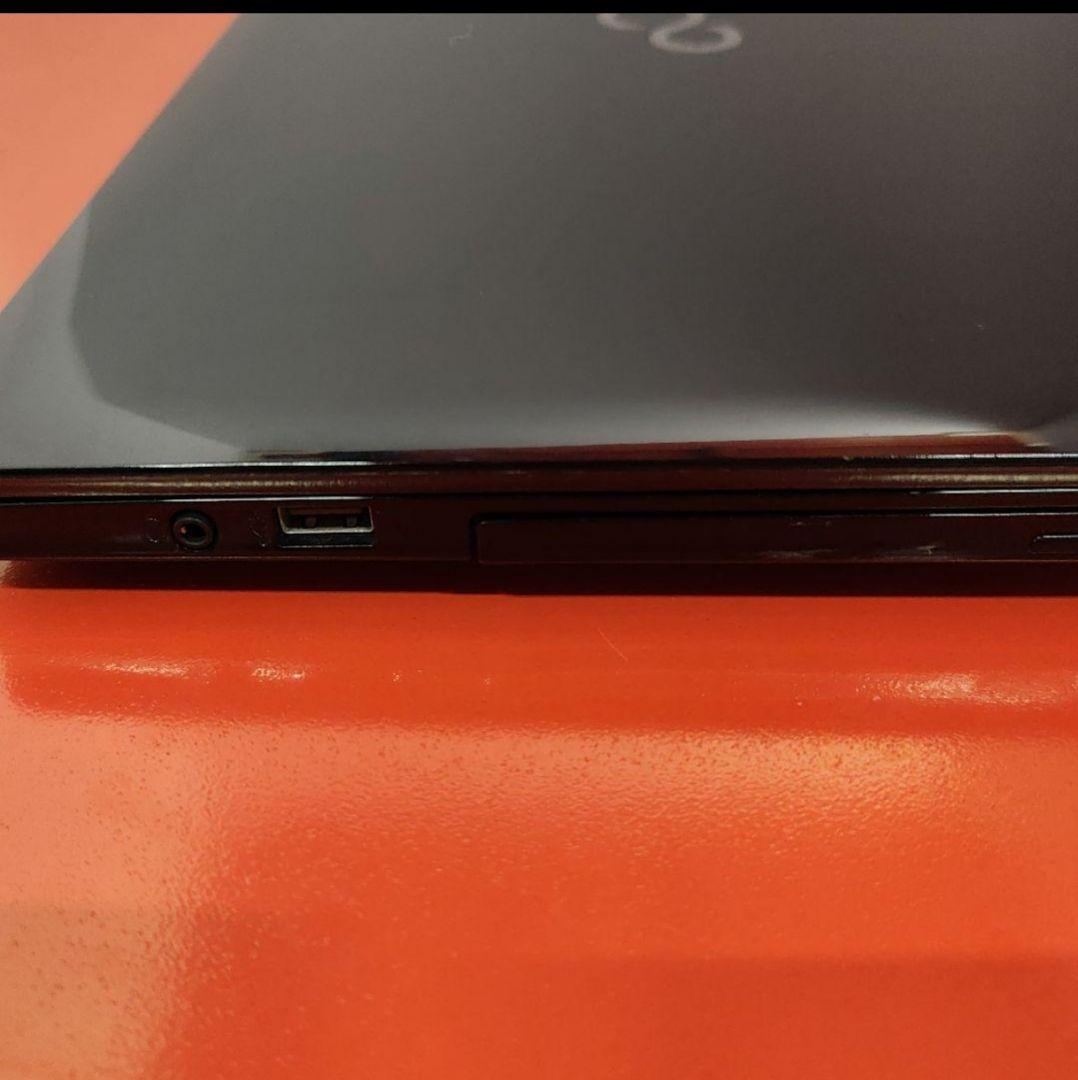 富士通 爆速SSD Windows11 ノートパソコン A4第9世代 極美品