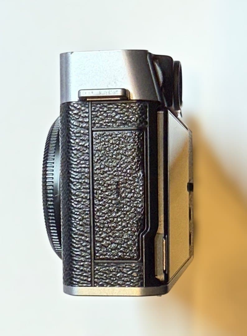 FUJIFILM X-E4 ミラーレスカメラ　シルバー