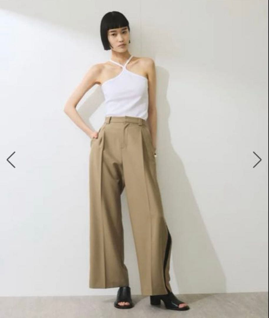 サイドシャーリングラインパンツ