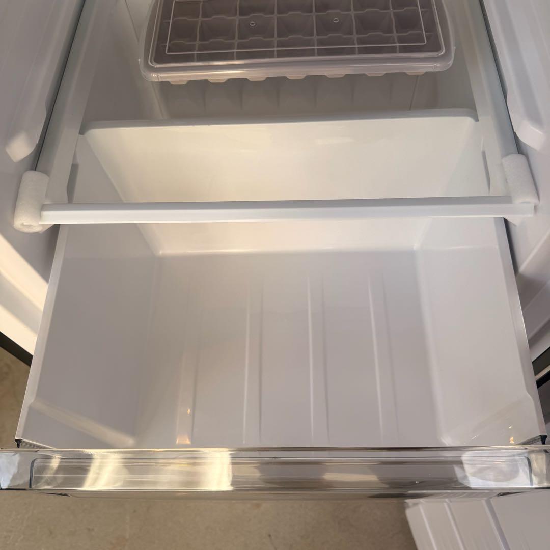 ● 極美品 ツインバード 冷凍庫 HF-E916 161L 2025年製