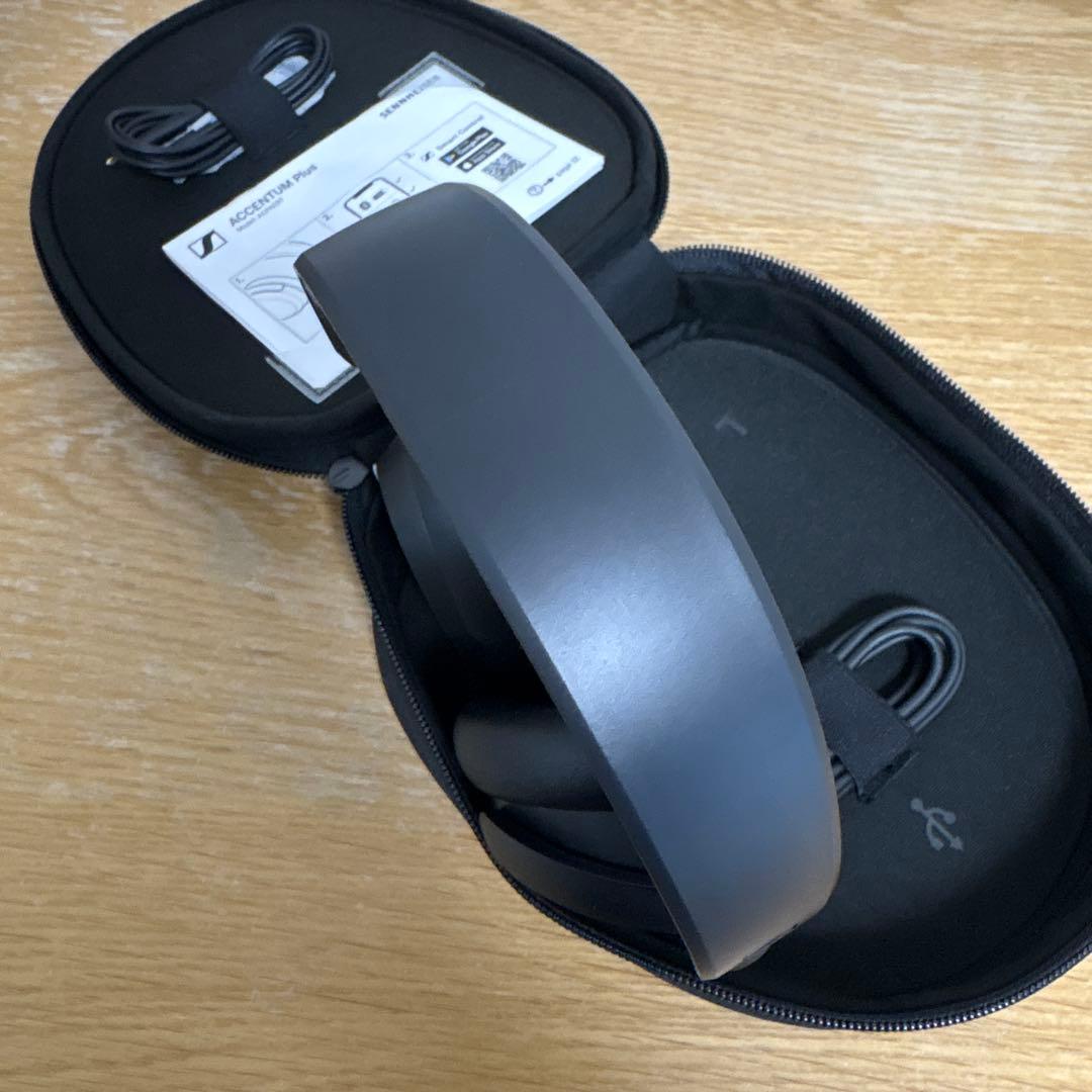Sennheiser ACCENTUM Plus Wireless 新同品