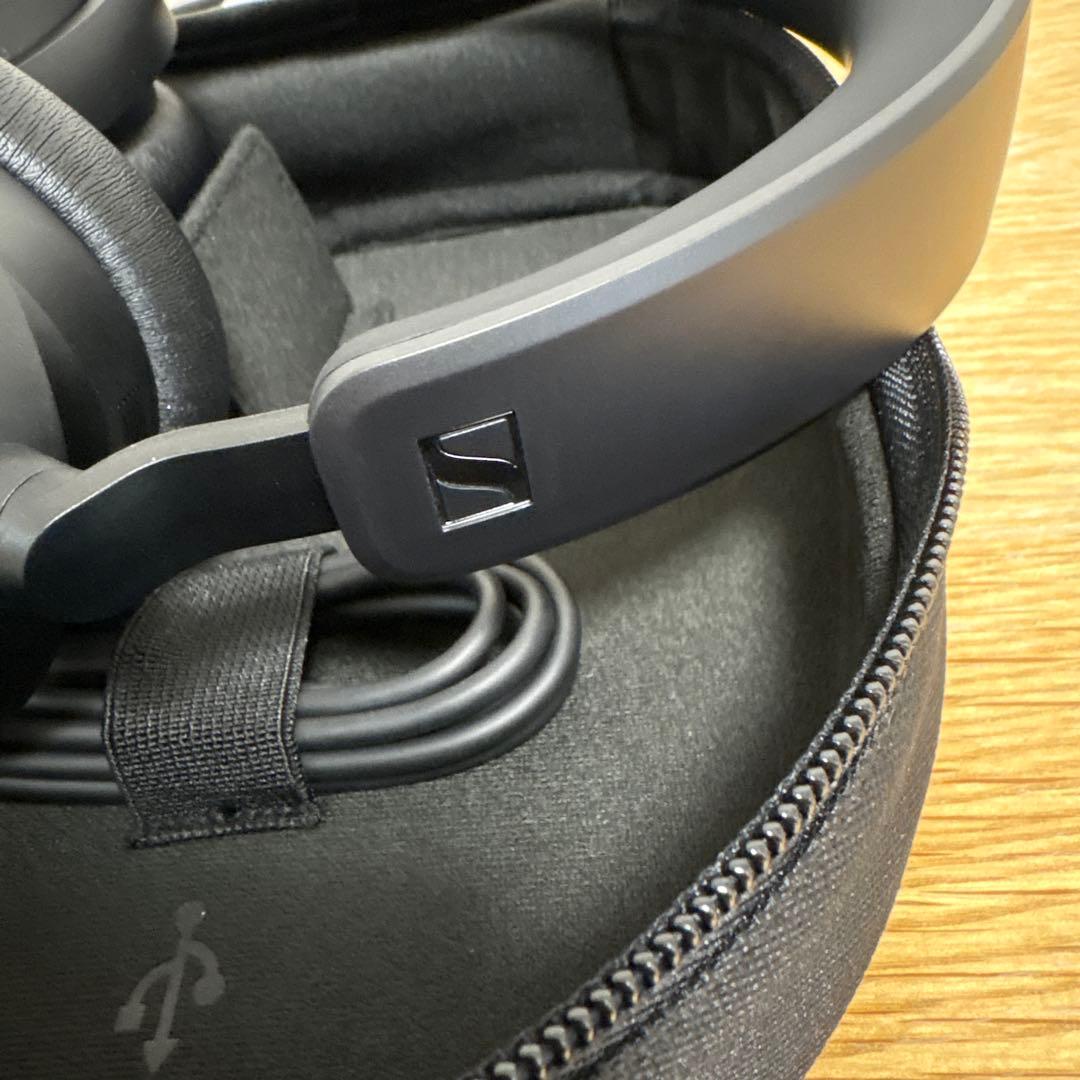 Sennheiser ACCENTUM Plus Wireless 新同品