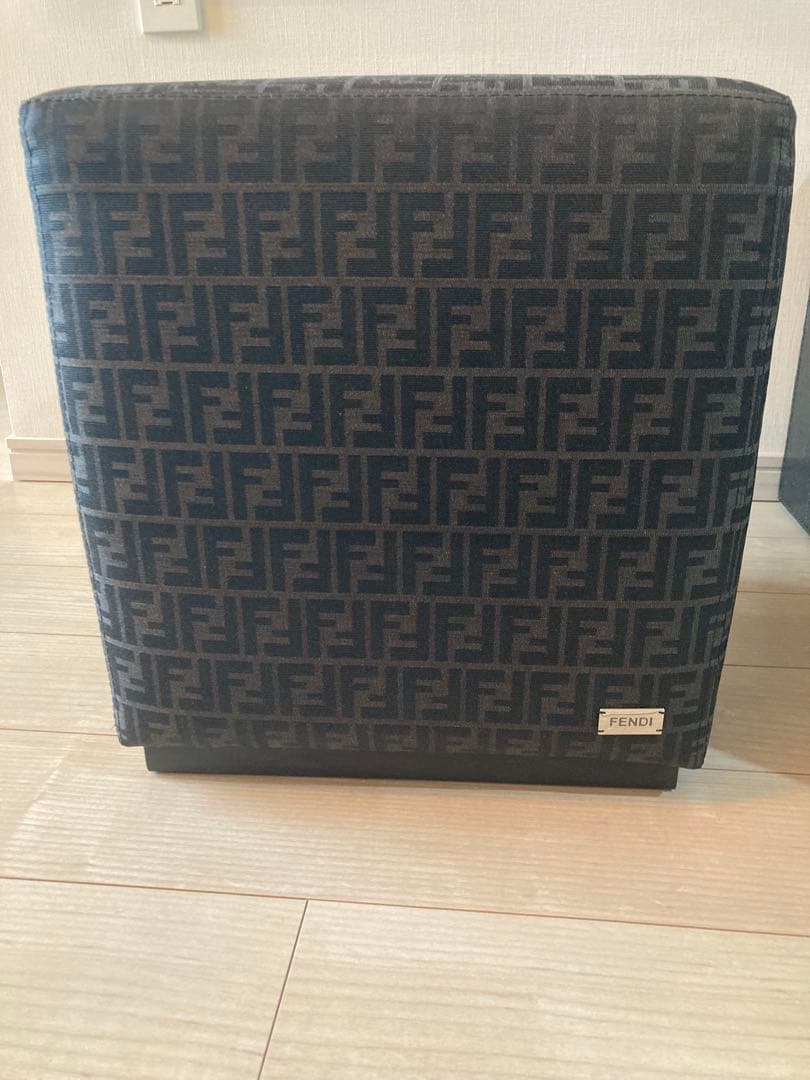 ひ*ろ様 FENDI CASAロゴパターン スツール